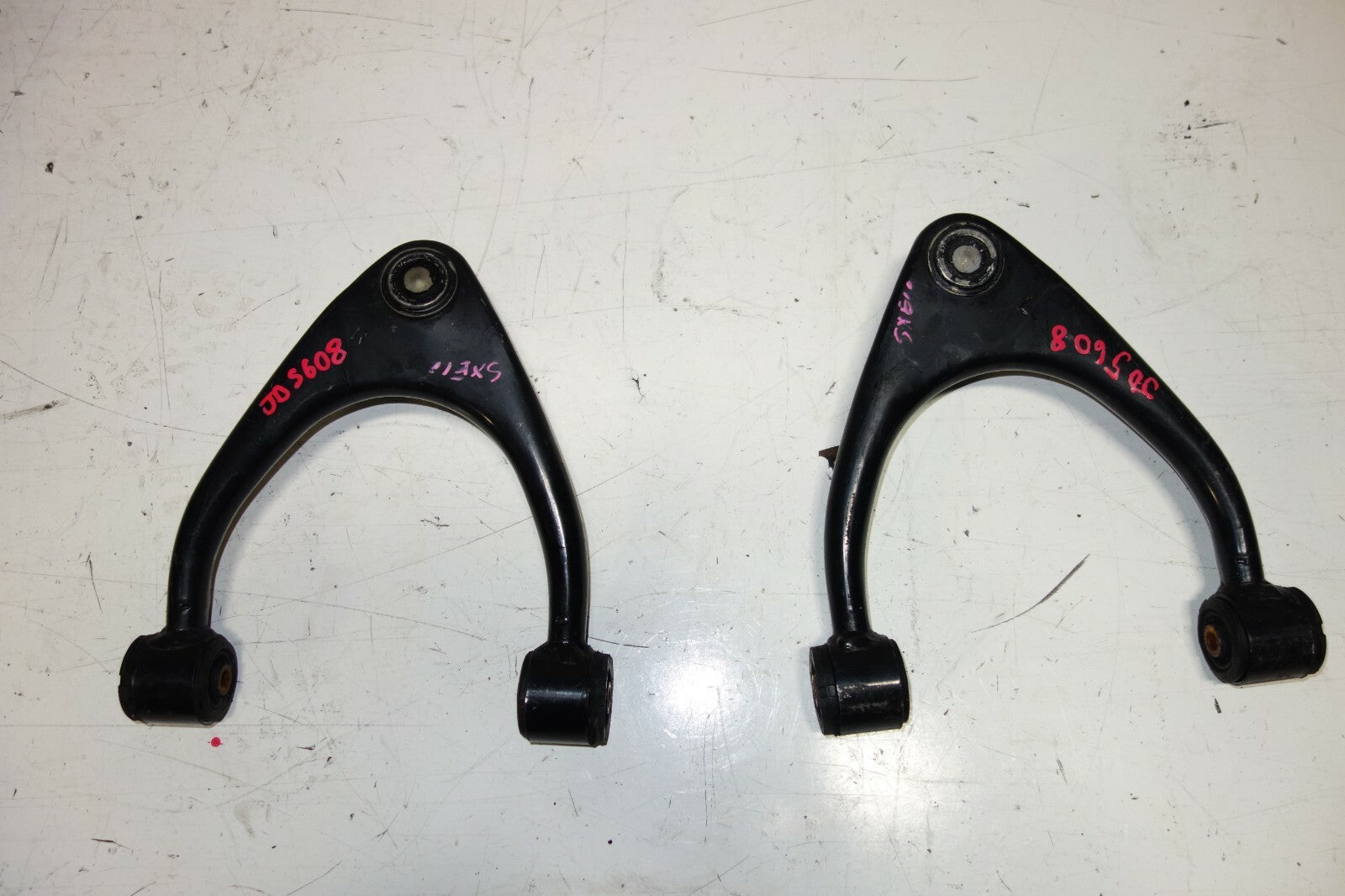 JDM Lexus is300 Altezza Front Upper Control Arms Ball Joints 2001-2005 SXE10 OEM