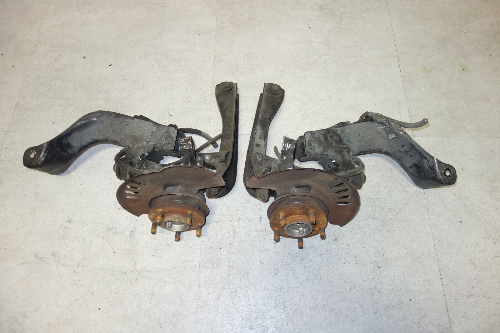 JDM Nissan 300zx Z32 Front Spindles Hubs Knuckles Bearings Lowers 1990-1996