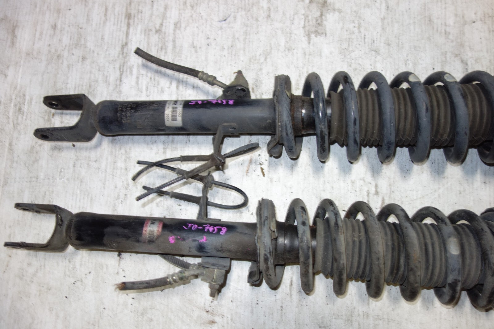 JDM GENUINE INFINITI FUGA OEM FRONT SHOCKS STRUTS SUSPENSION 2006-2010
