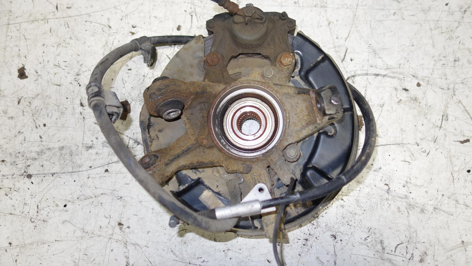 JDM 2000-2005 LEXUS IS300 REAR LH SPINDLE WHEEL HUB BEARING KNUCKLE SUSPENSION