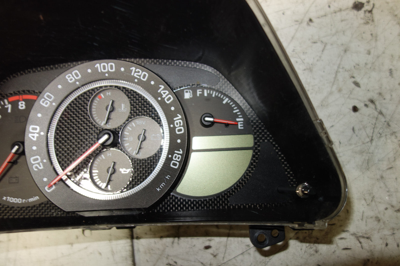 JDM Lexus IS300 Toyota Altezza Gauge Cluster Speedometer 2001-2005 Automatic A/T