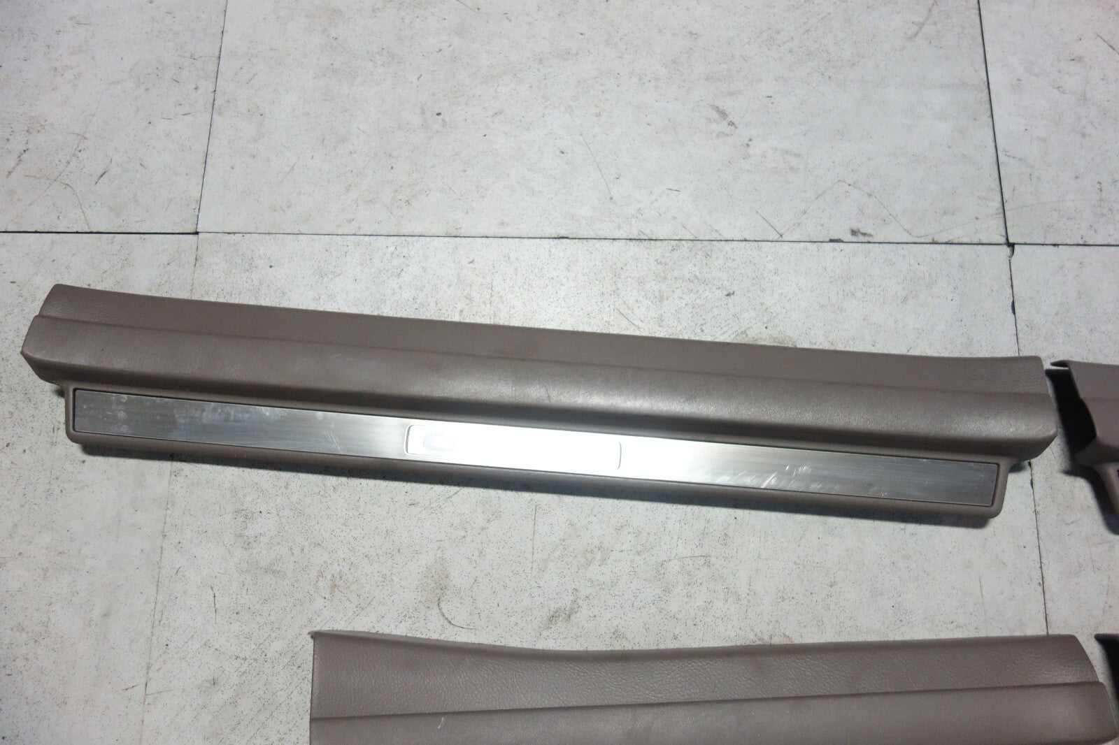 JDM Lexus LS430 Toyota Celsior Door Sills Scuff Plates 2001-2006 UCF30 UCF31
