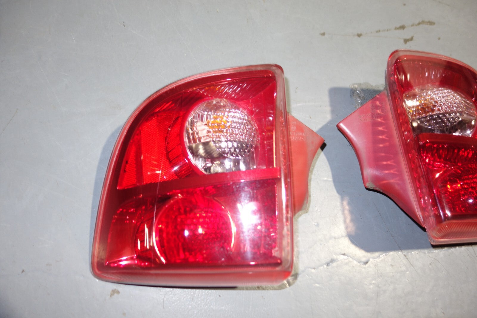 JDM 2000-2005 TOYOTA CELICA OEM TAIL LIGHTS LH LR TAIL LAMPS 2000-2005