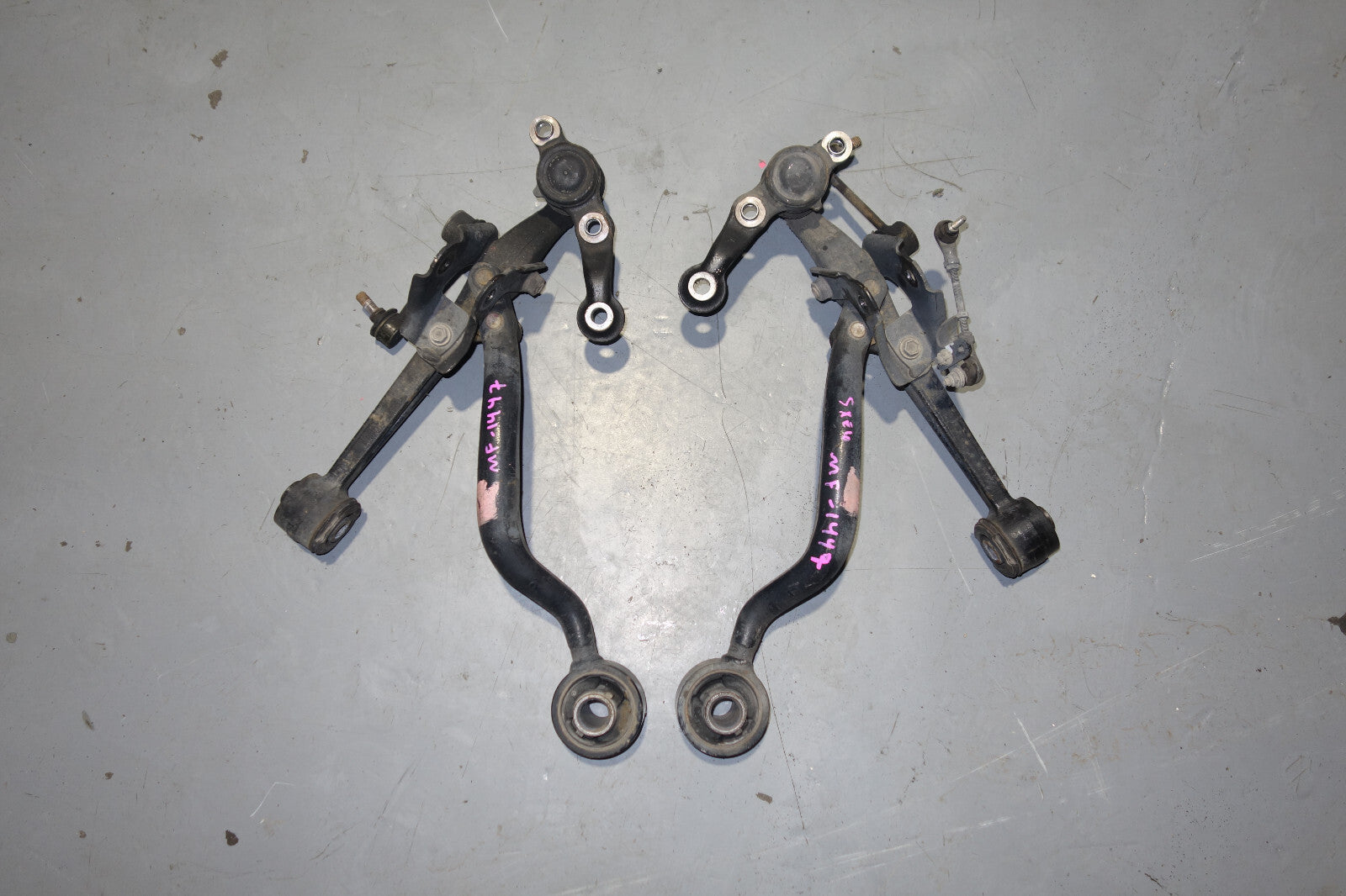 JDM Lexus is300 Altezza OEM Front Lower Control Arms Ball Joints 2001-2005 SXE10