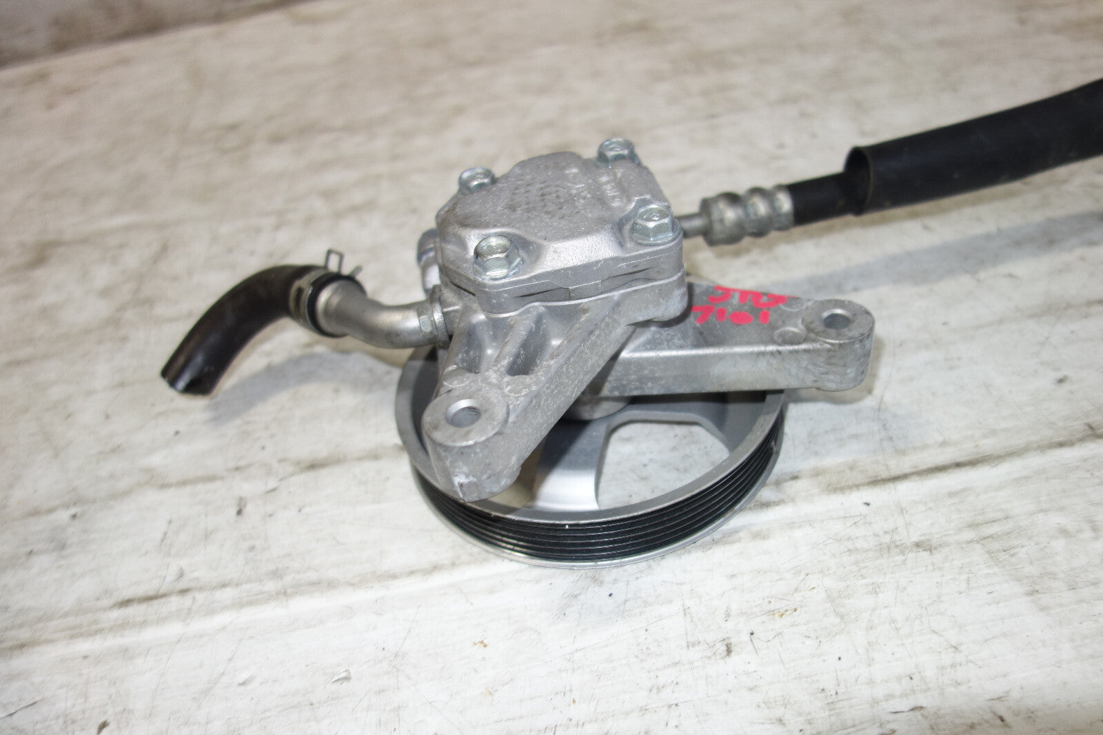 Acura RL 3.5RL Power Steering PUmp & Pulley Japan 2005 2006 2007 2008