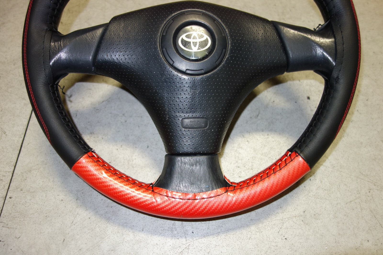 JDM 2000-2005 TOYOTA CELICA STEERING WHEEL HUB ZZT231 ZZT230 VERY RARE