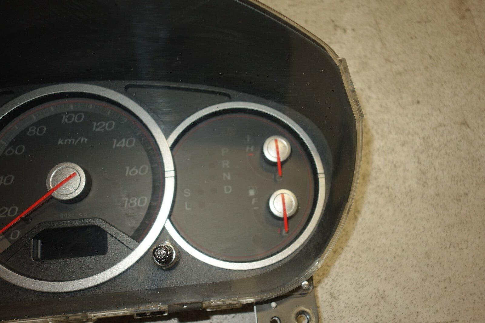 JDM Honda Civic EU3 Gauge Cluster Hatchback Speedometer 2001-2005 A/T