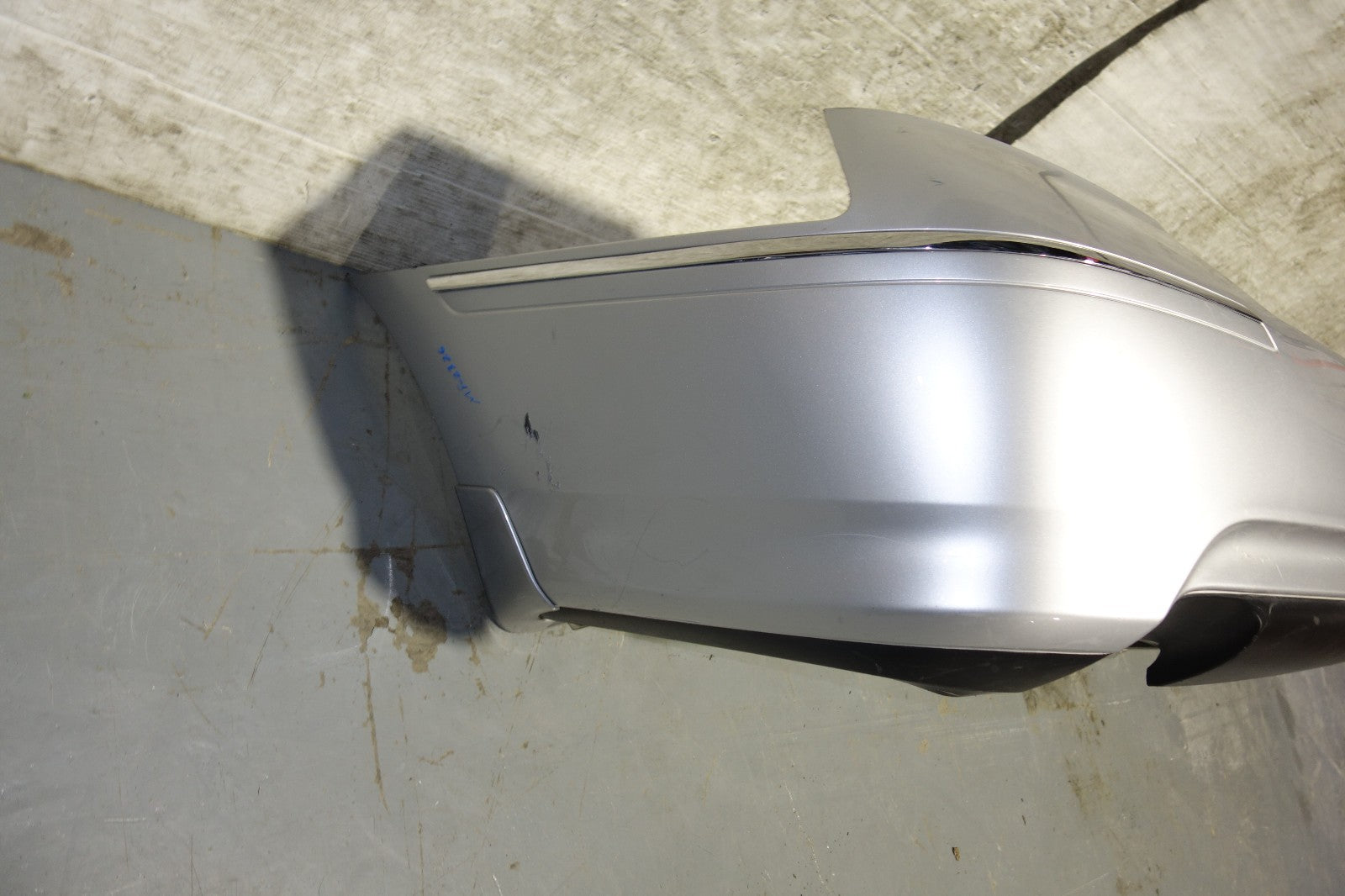 Acura RL OEM Rear Bumper Cover Base Elite Sedan 4-Door 2005-2008 JDM