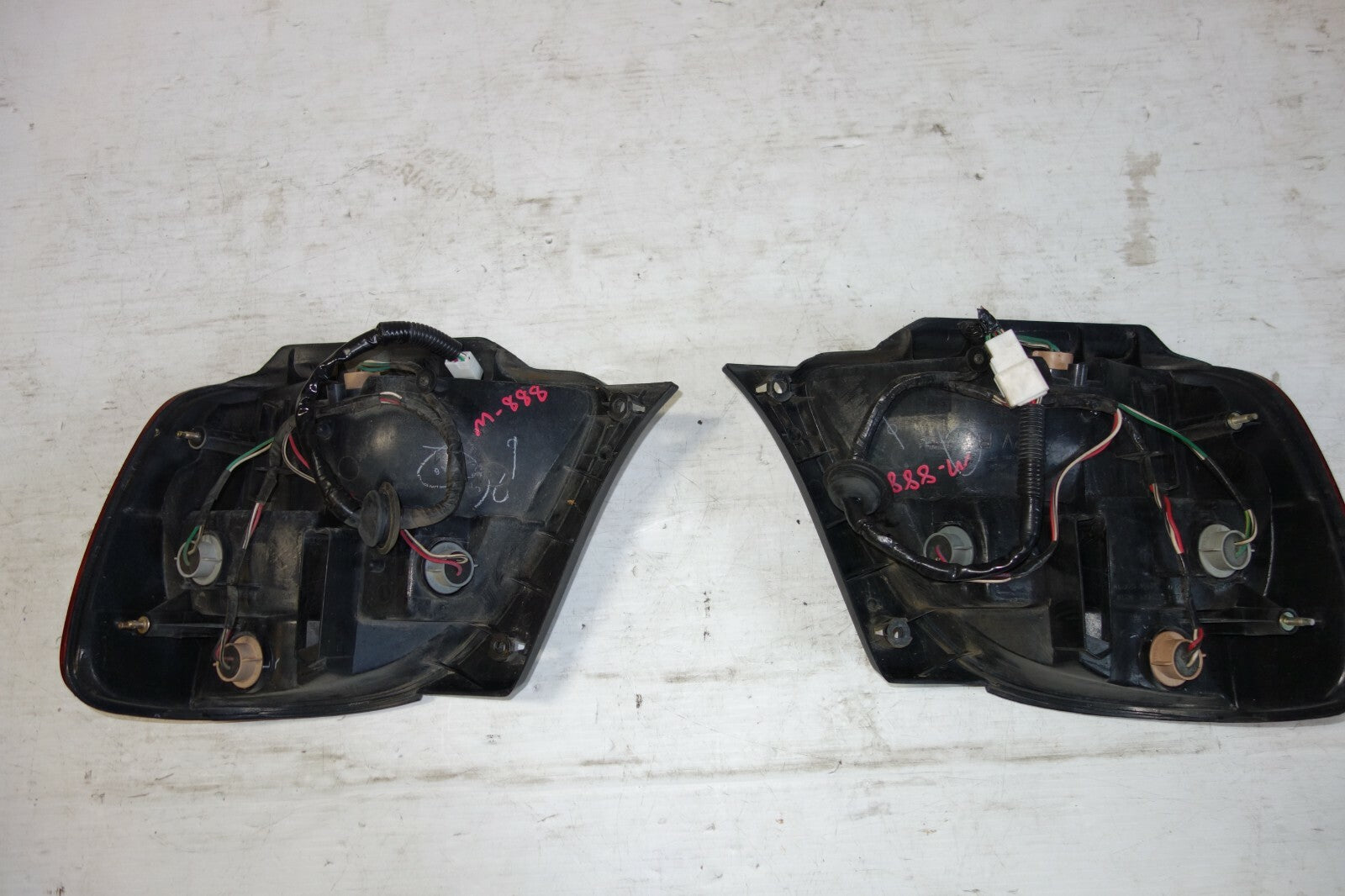 JDM 1998-2005 TOYOTA ARISTO LEXUS GS300 GS400 GS430 TAIL LIGHTS LAMPS SET