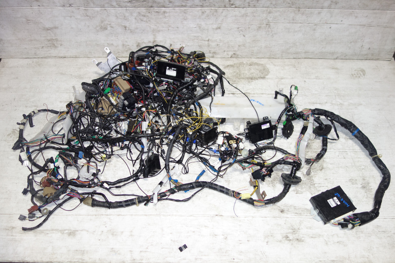 JDM Subaru Legacy EJ20 Turbo 6speed Computer Wire Harness Loom Wiring 22611AN150