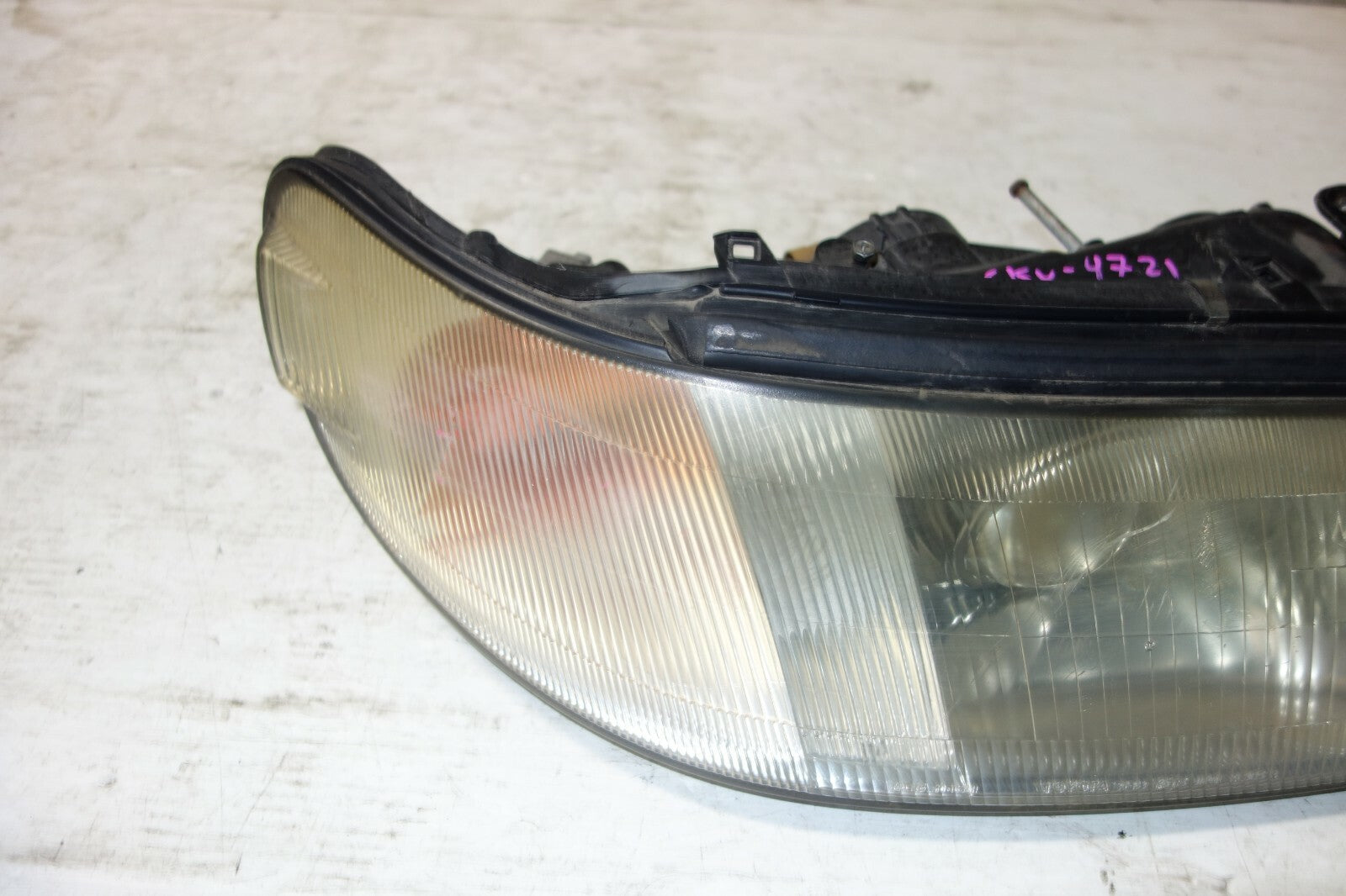 JDM Lexus GS300 / Aristo Front Right Headlight Lamp OEM 1991-1997