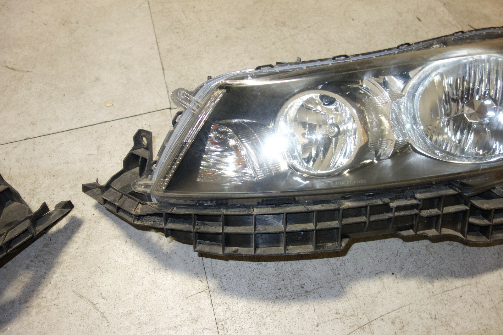 JDM Honda Accord CP3 Original HID Headlights Ballasts 2008-2012 Honda Inspire