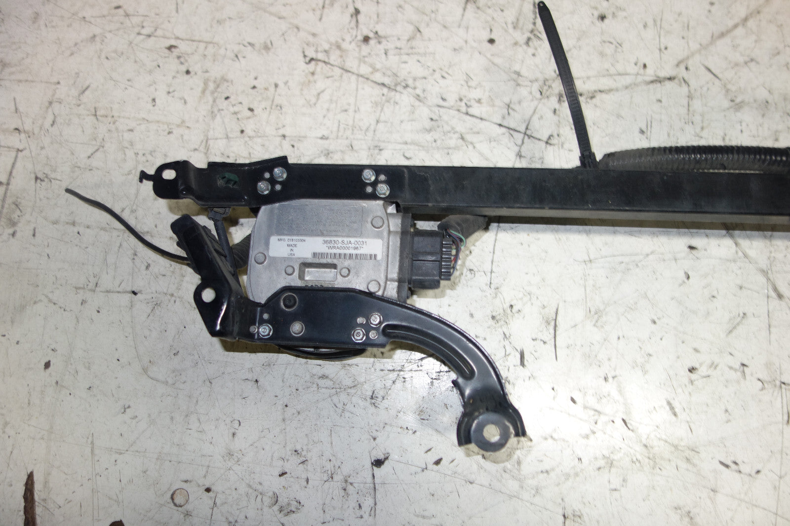 2005-2008 JDM Acura Honda Legend 3.5 RL KB1 Front Bumper Sensor 36830-SJA-0031