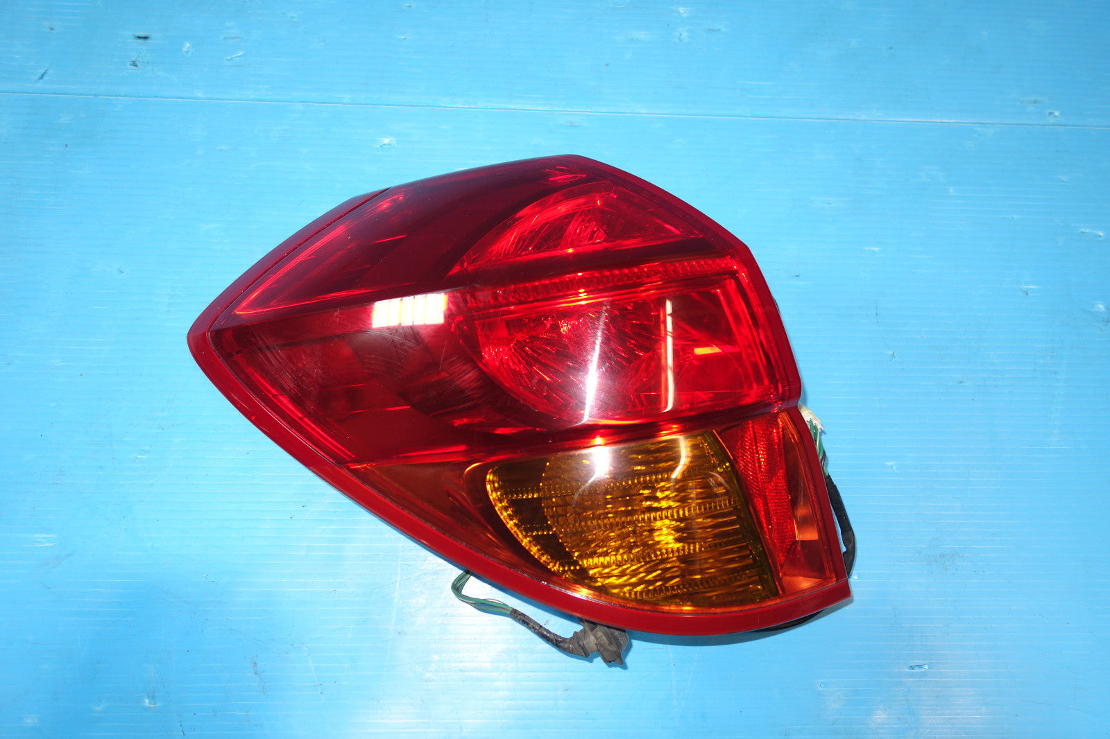 Subaru Legacy Original Rear Left Tail Light Lamp LH Taillight 2005-2007