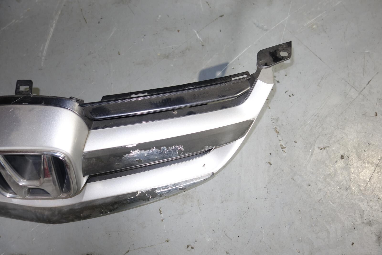 JDM 2005-2008 GENUINE ACURA RL KB1 OEM FRONT GRILLE HONDA LEGEND KB1 GRILL