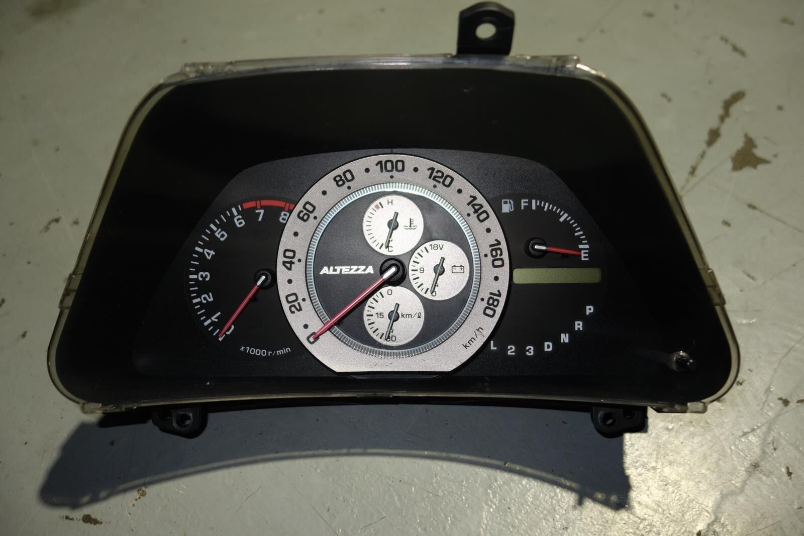 JDM 2001-2005 LEXUS IS300 6 SPEED GENUINE GAUGE CLUSTER SPEEDOMETER SXE10