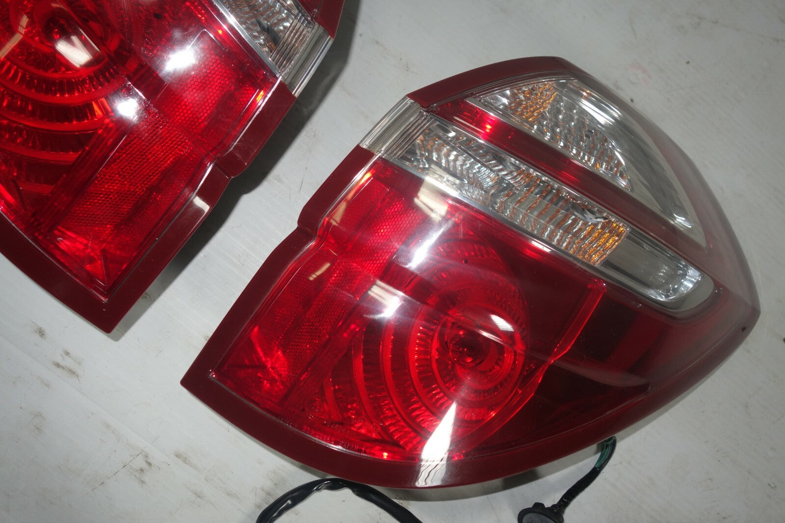 JDM 2005-2009 SUBARU LEGACY OUTBACK KOUKI OEM USED TAIL LIGHTS TAIL LAMPS
