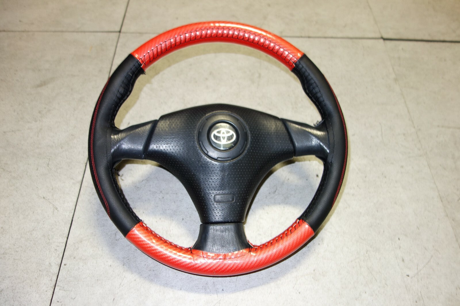 JDM 2000-2005 TOYOTA CELICA STEERING WHEEL HUB ZZT231 ZZT230 VERY RARE