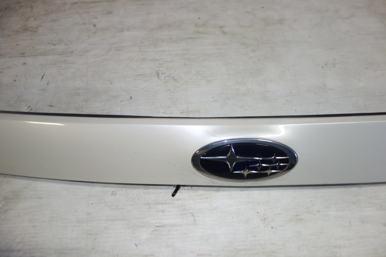 JDM Subaru Forester Rear Garnish 2009 2010 2011 2012 2013 OEM SH9 Center Garnish