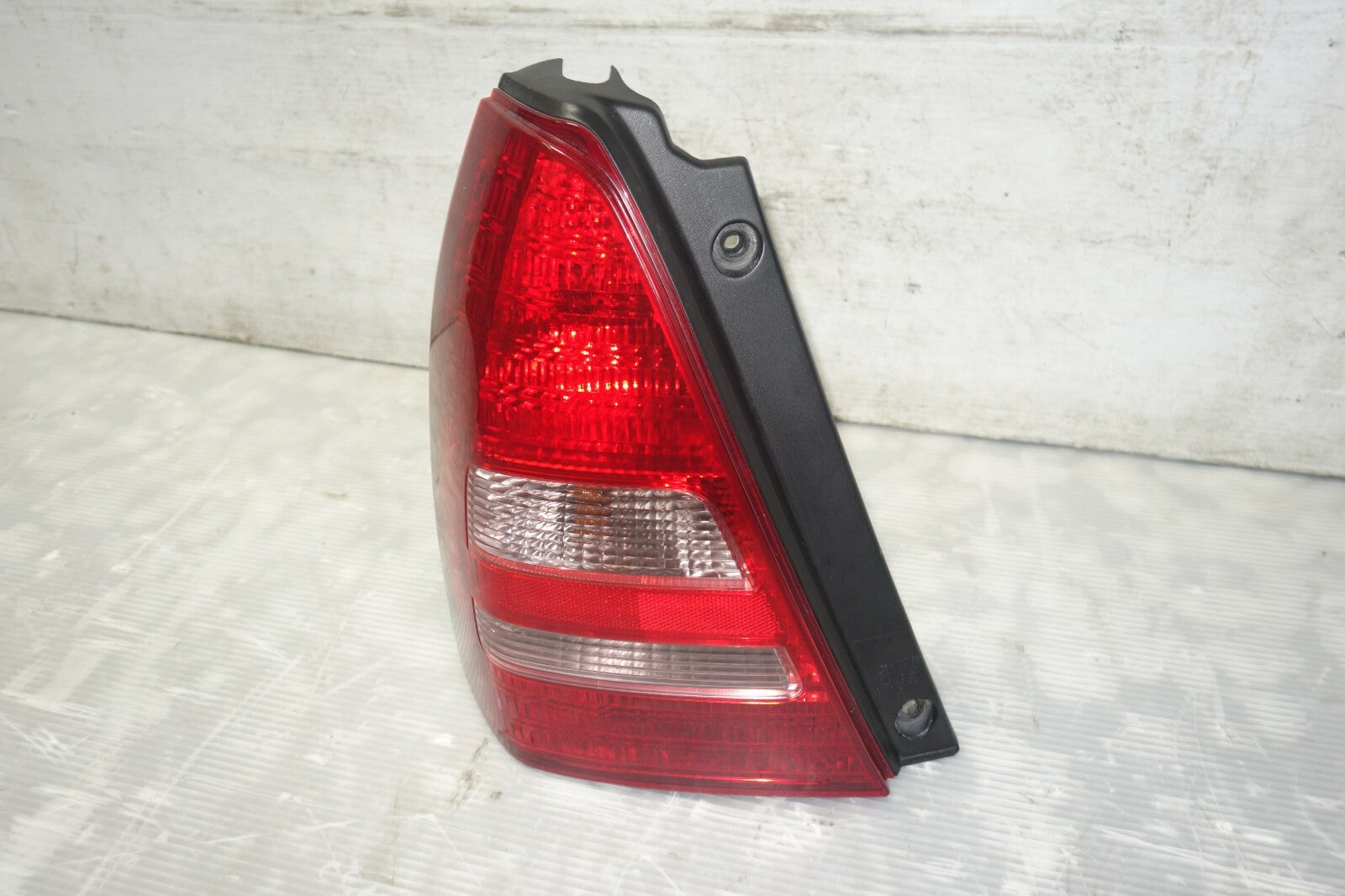 JDM 2003-2005 SUBARU FORESTER STi SG5 SG OEM TAIL LIGHT GENUINE LAMP LEFT SIDE