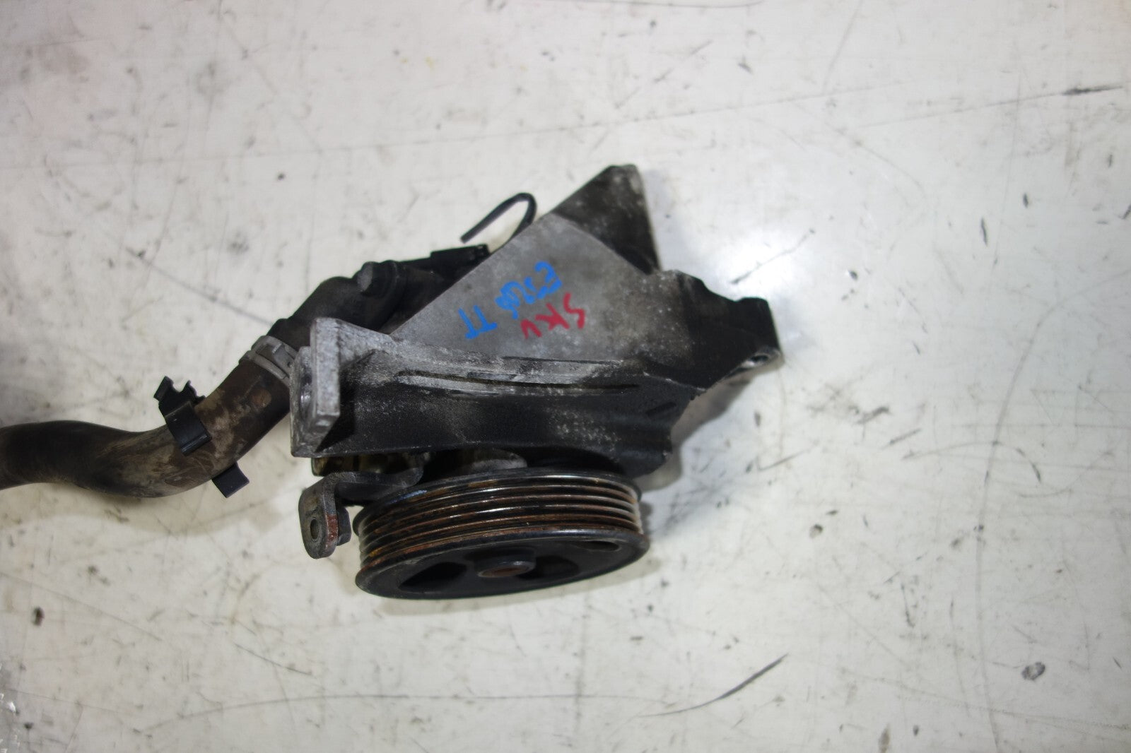 JDM Subaru Legacy B4 EJ208 EJ206 Twin Turbo Power Steering Pump 2000-2004