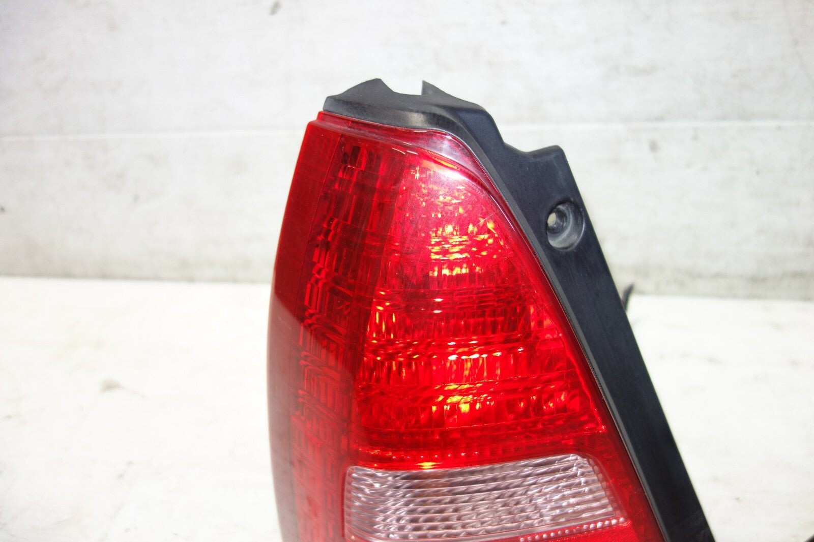 JDM SUBARU FORESTER SG5 SG OEM TAIL LIGHTS LAMPS LEFT & RIGHT SIDE SET 2003-2005