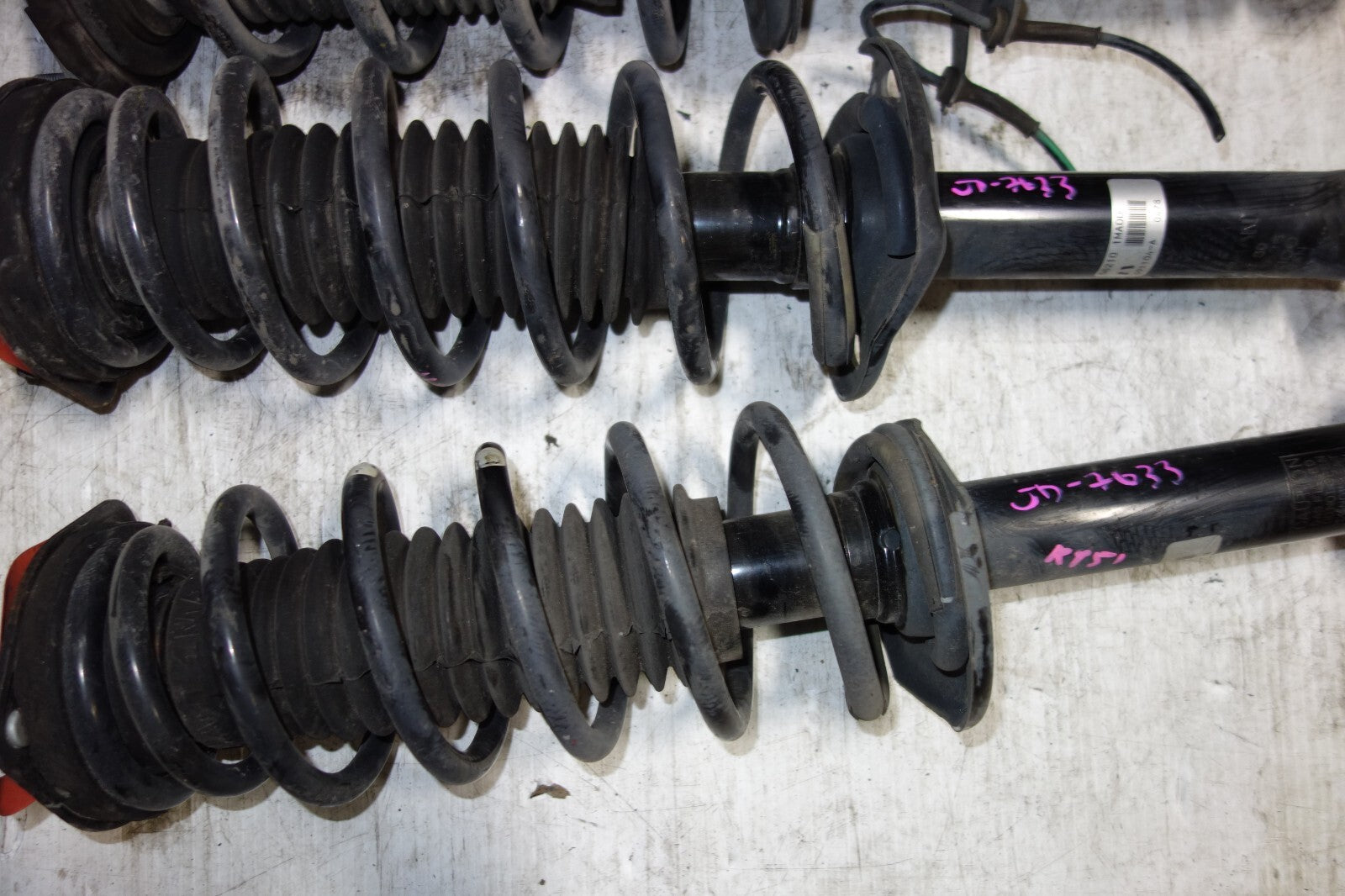 JDM GENUINE NISSAN FUGA KY51 OEM SHOCKS STRUTS FRONT & BACK SHOCKS STRUTS