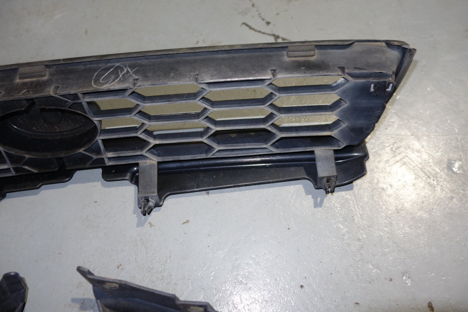 JDM Subaru Impreza WRX STi V7 Grille Outback Sport Front Grille TS RS 2002-2003