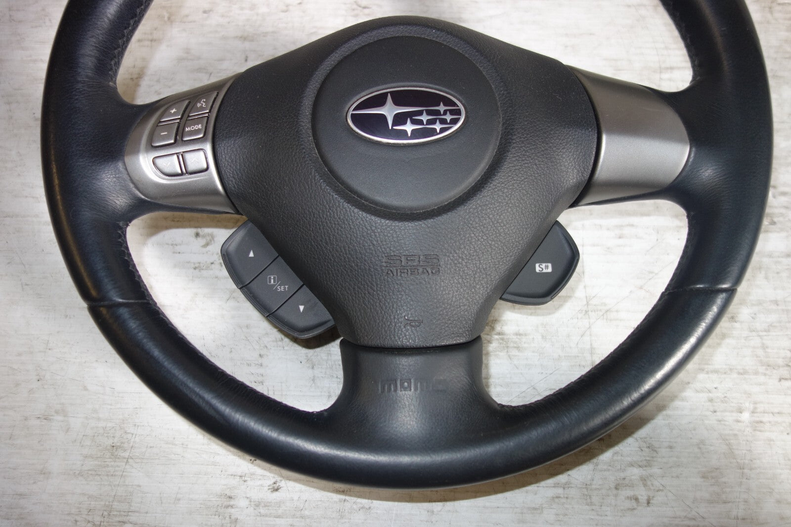 JDM 2005-2009 SUBARU LEGACY & OUTBACK MOMO STEERING WHEEL & HUB 05-2009 M-1164