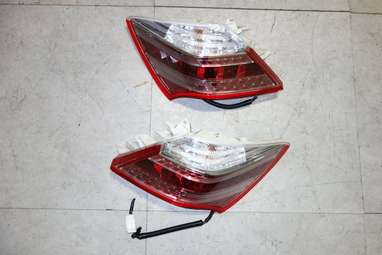 JDM 2009-2012 ACURA RL KB2 OEM TAIL LIGHTS HONDA LEGEND TAIL LAMPS LEFT & RIGHT