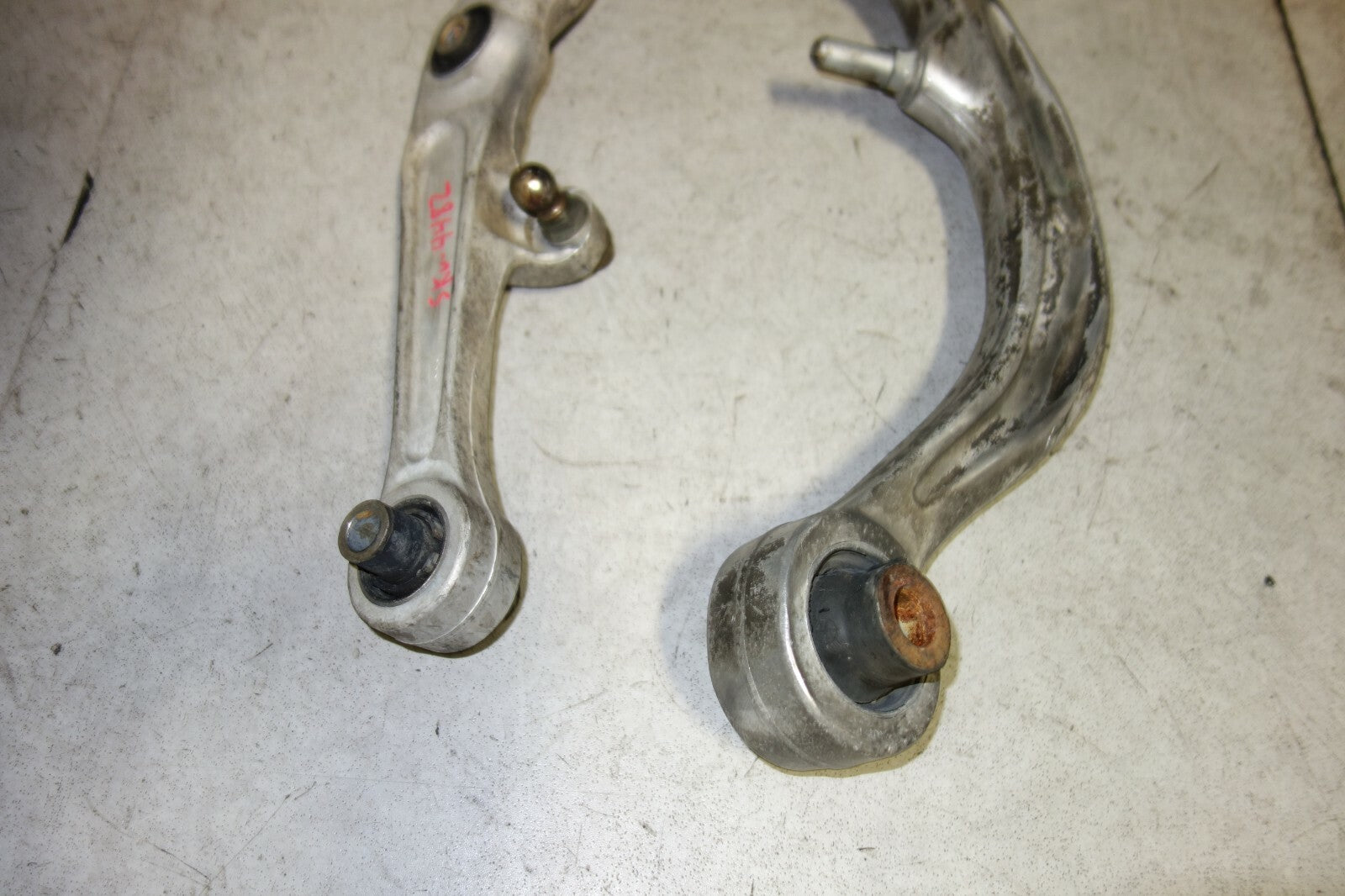 JDM Nissan 350z / G35 OEM Front Lower Control Arm Pair Rearward Forward LH 03-09