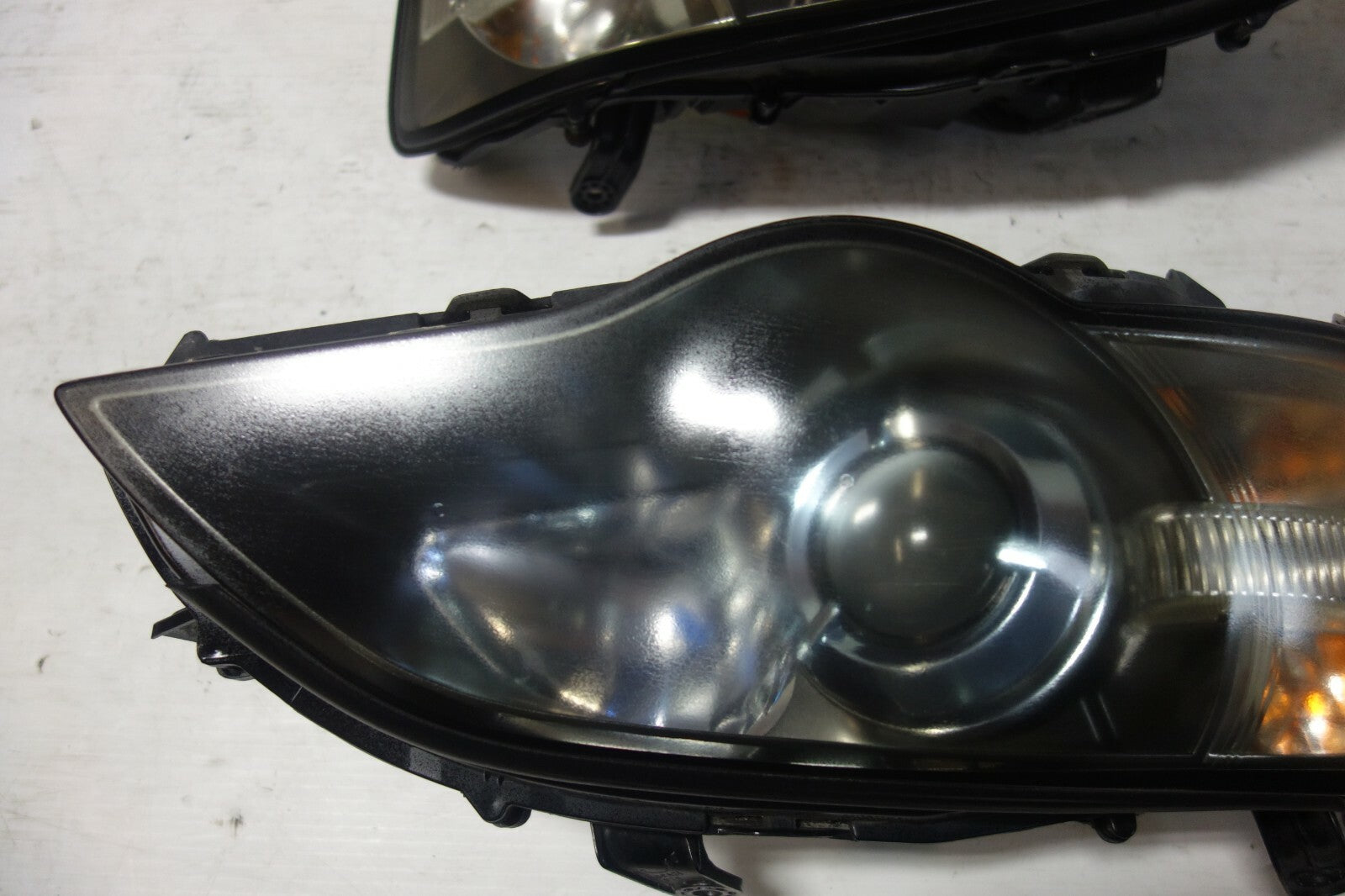 JDM 2005-2007 GENUINE SUBARU LEGACY OEM USED HID HEAD LIGHTS LAMPS SPEC B BPE
