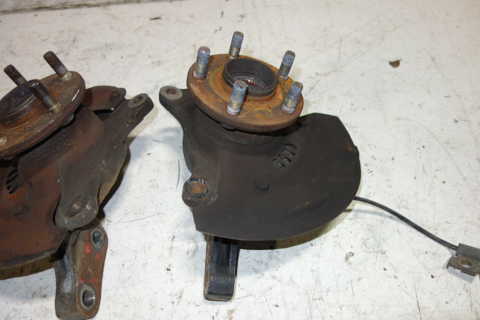 2002-2007 JDM Subaru Impreza Wrx Sti Front Spindles Hubs Knuckles Bearings 5X100