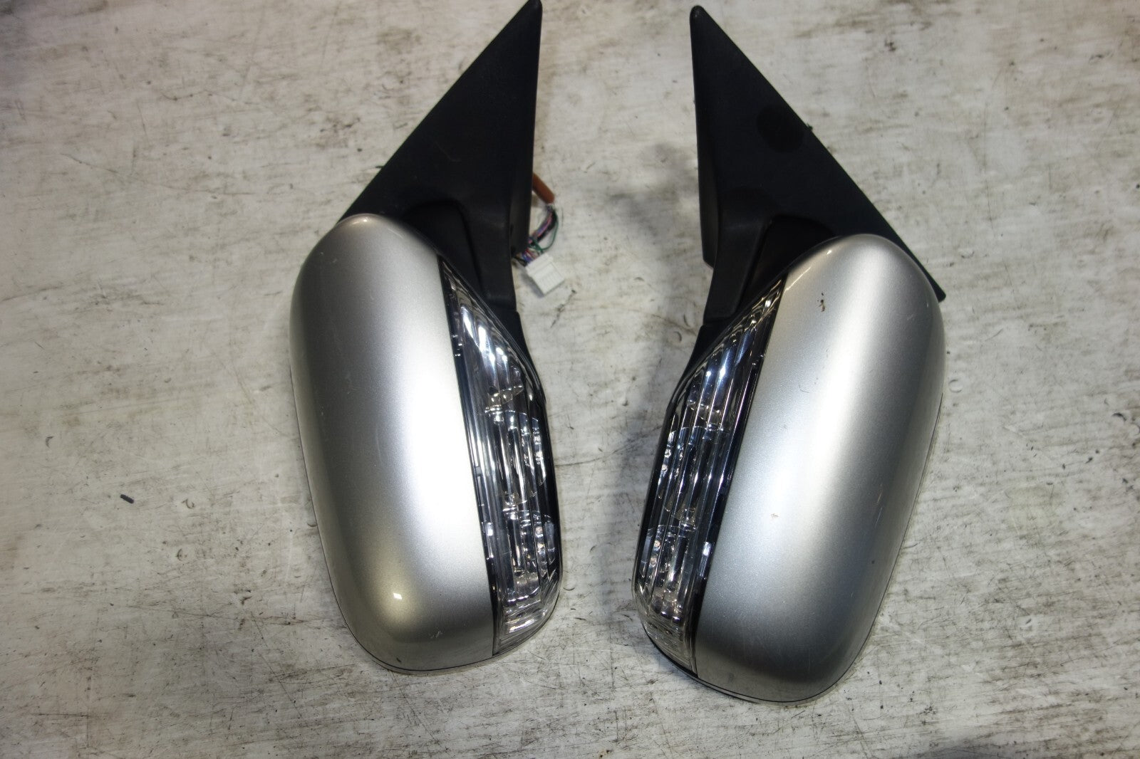 JDM Subaru Legacy Power Door Mirrors Signal Lights 2005-2009