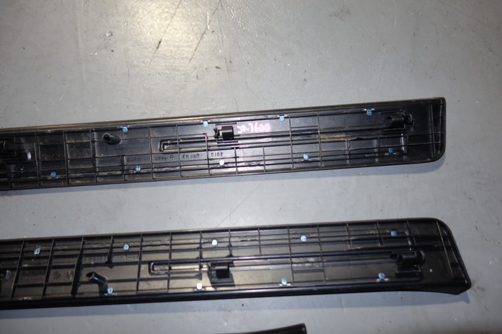 JDM ACURA RL HONDA LEGEND KB1 OEM DOOR SILLS TRIM SCUFF PLATES SIDE STEPS 05-08