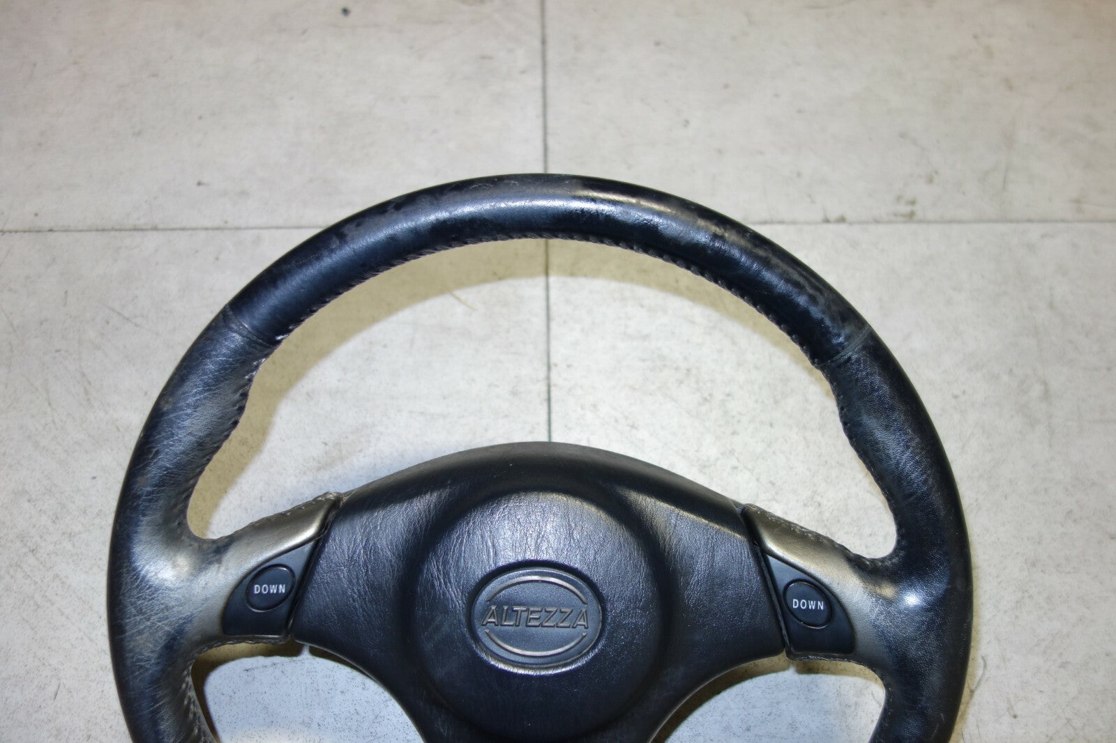 JDM Lexus IS300 / Altezza NEO Steering Wheel Hub SXE10 2001-2005