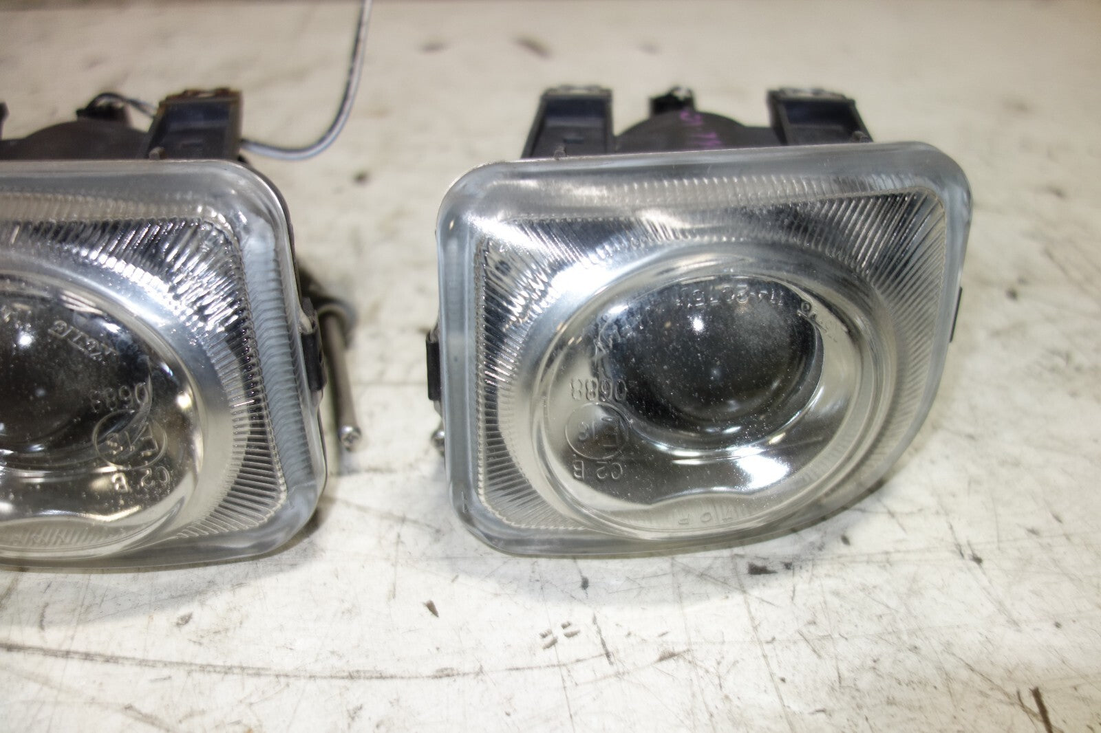 JDM 1998-2002 SUBARU LEGACY BE5 BH9 B4 FOG LIGHTS FOG LAMPS 114-20751 KOITO