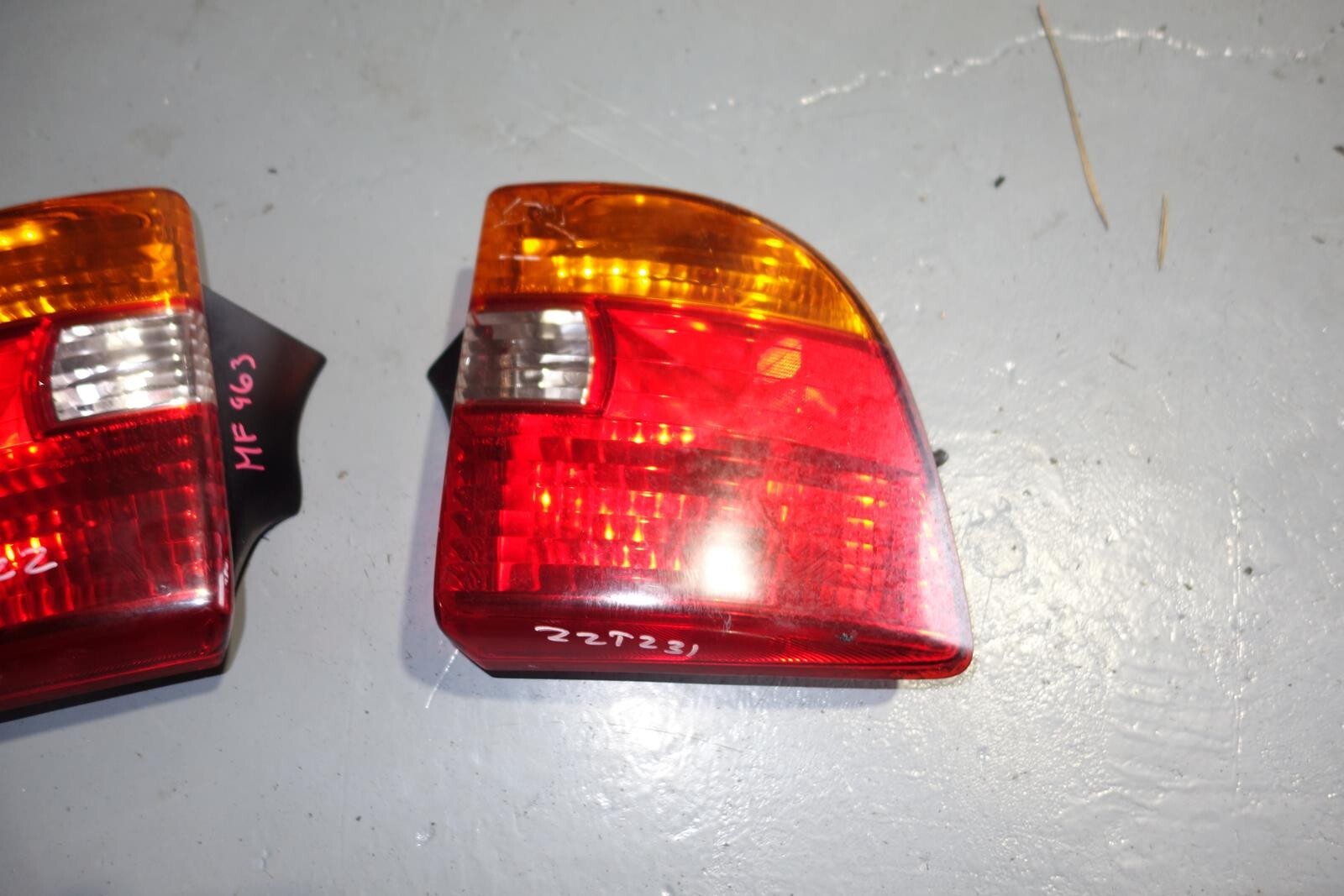 JDM 2000-2005 TOYOTA CELICA OEM TAIL LIGHTS LEFT & RIGHT TAIL LAMPS 2000-2005