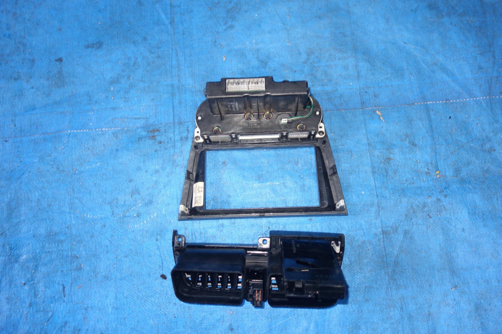 JDM Subaru Impreza WRX STi V9 Climate Control Console Air Vent Version 8 GDB