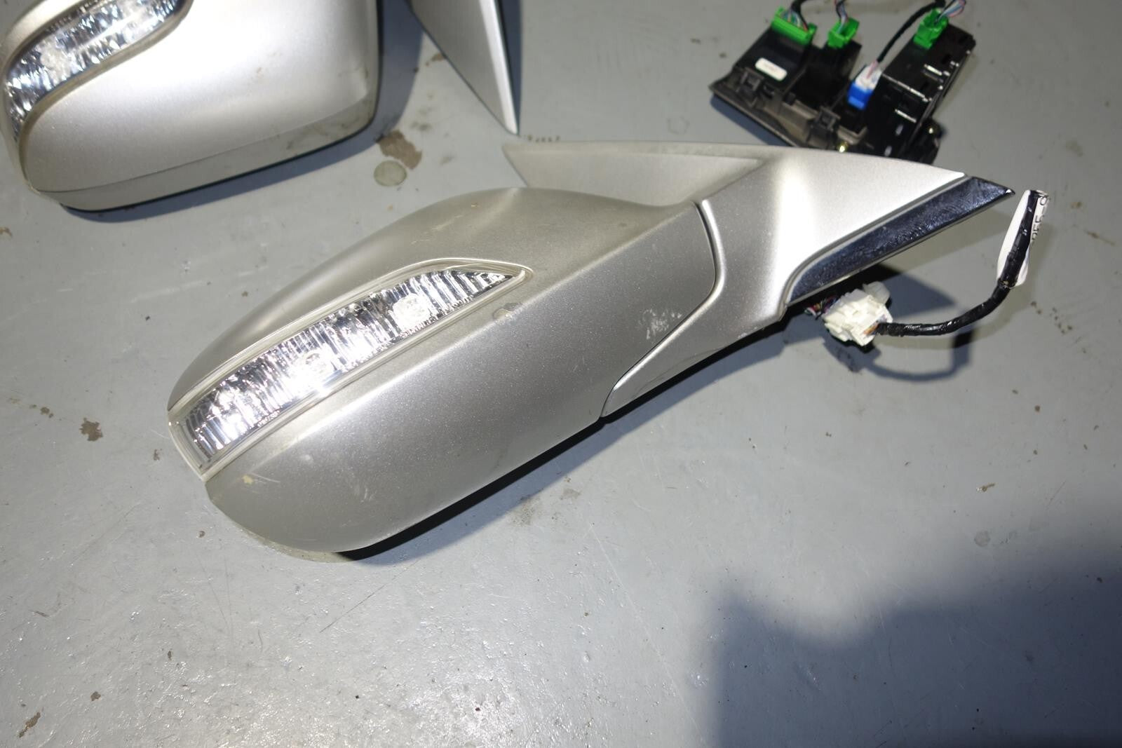 JDM 2005-2008 ACURA RL KB1 OEM POWER FOLDING MIRRORS SWITCH AUTO FLIP LEGEND
