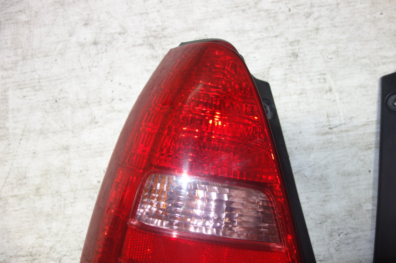 JDM Subaru Forester OEM Tail Lights Lamps Pair Right & Left JDM SG5 2003-2008