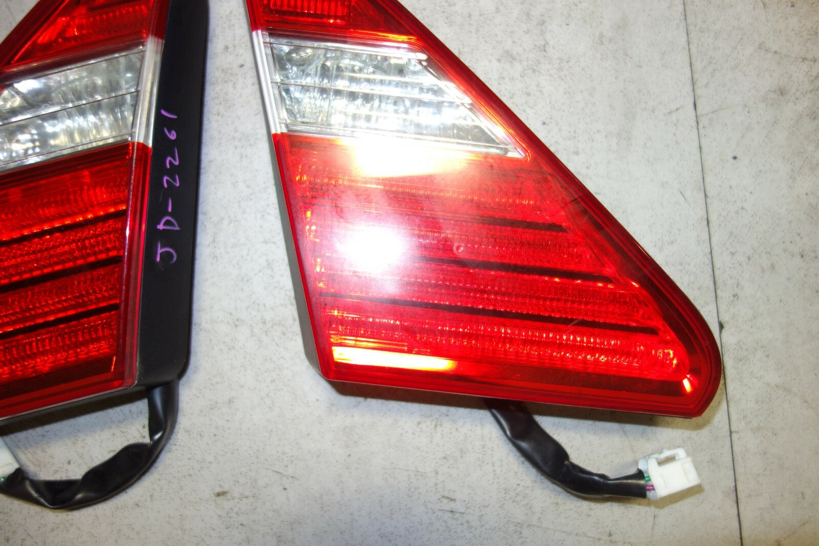 JDM Lexus LS430 Toyota Celsior Taillights Taillamps Inner Pair 2004 2005 2006