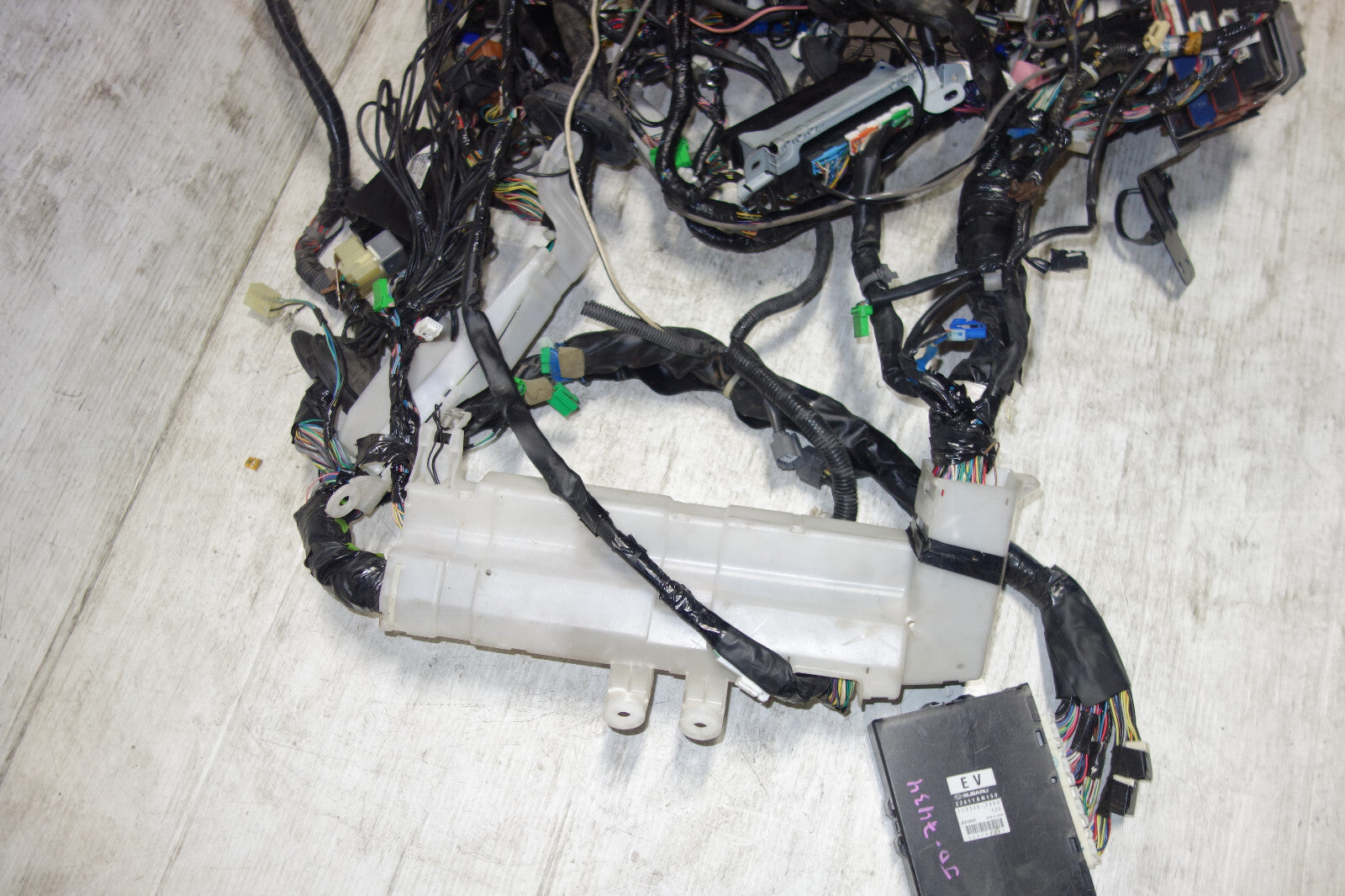 JDM Subaru Legacy EJ20 Turbo 6speed Computer Wire Harness Loom Wiring 22611AN150