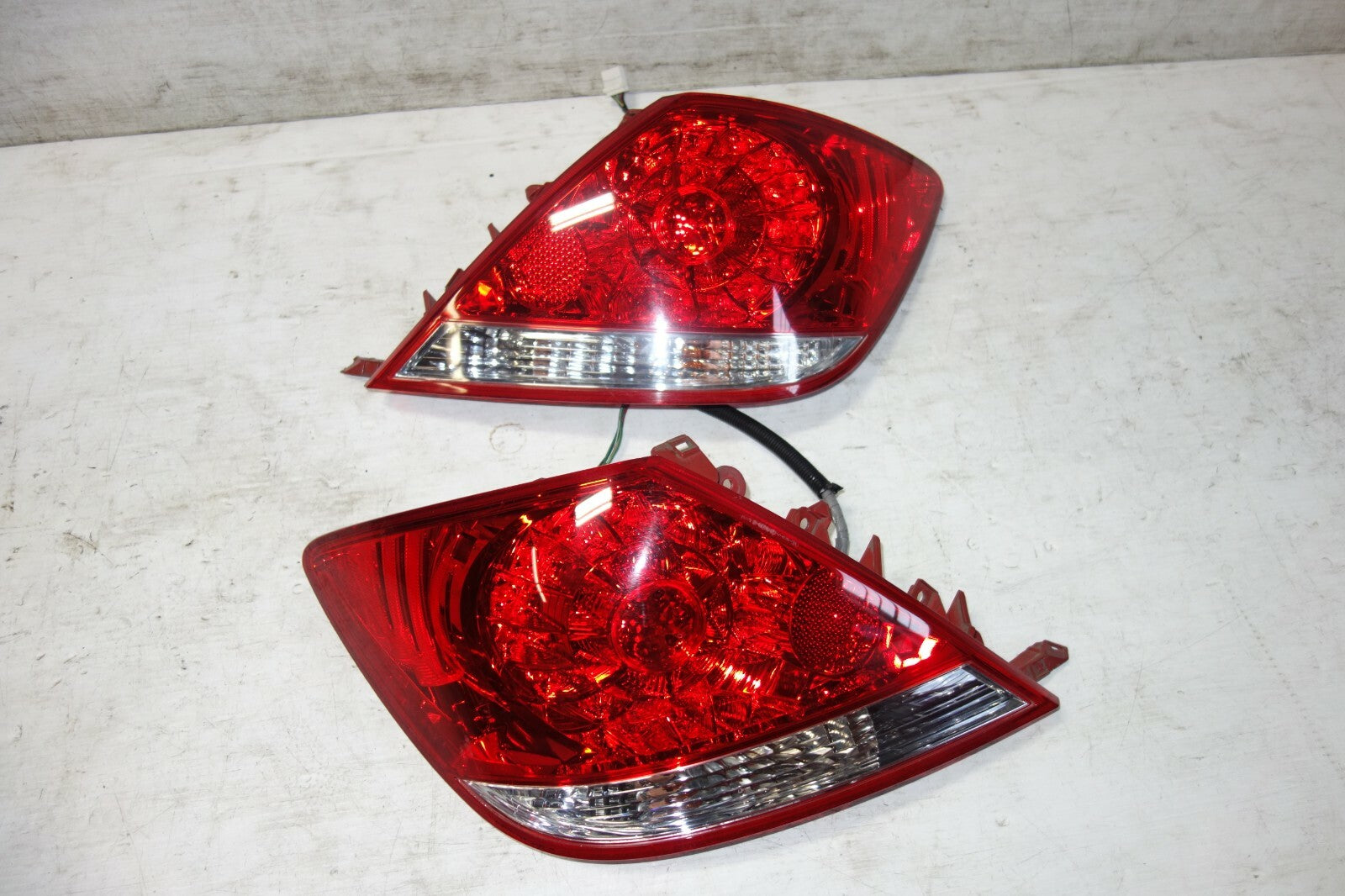 JDM ACURA RL KB1 OEM GENUINE TAIL LIGHTS PAIR TAILLIGHTS LEFT & RIGHT 2005-2008