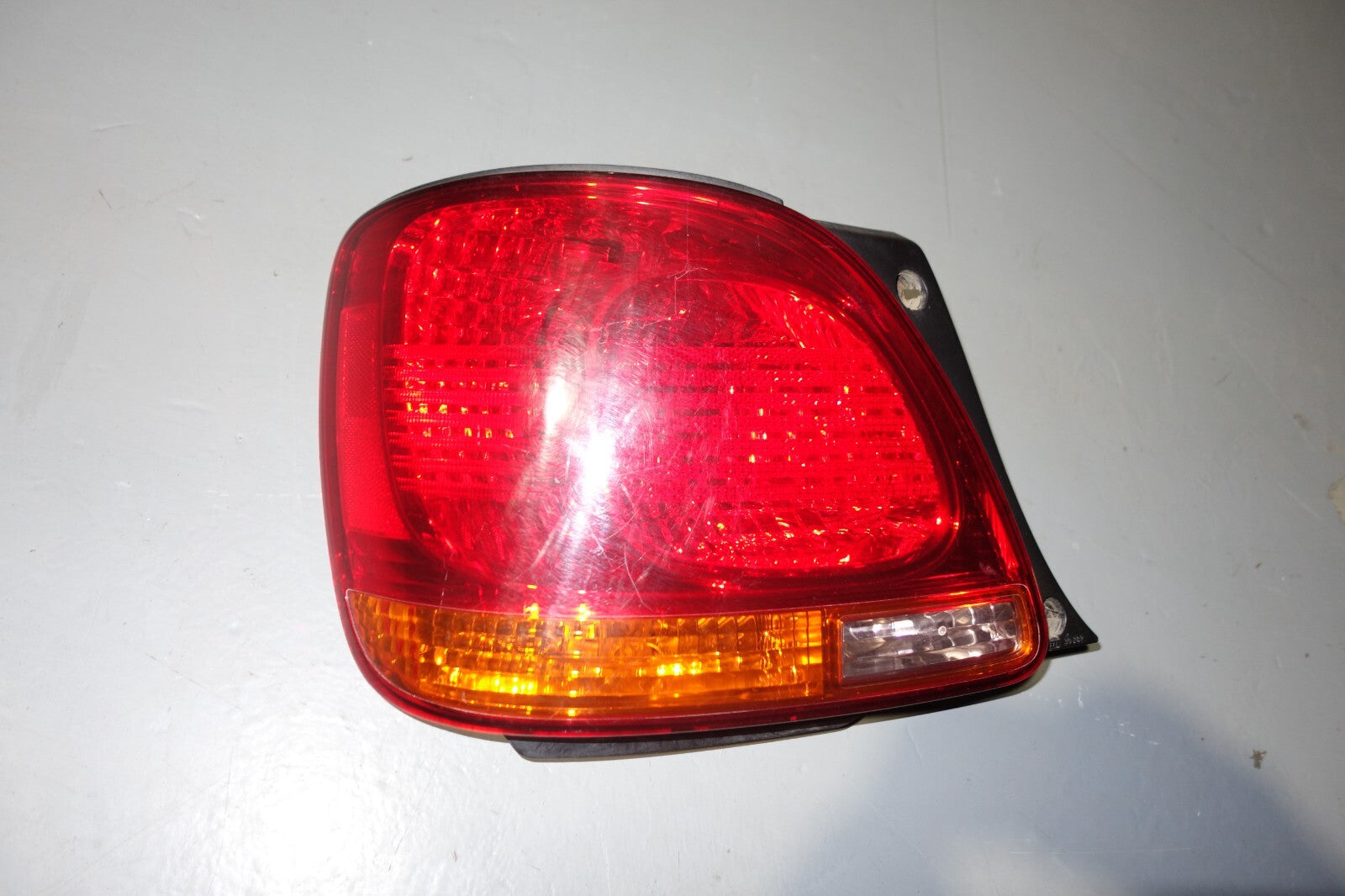 JDM 98-05 TOYOTA ARISTO TAIL LIGHT LEFT SIDE LEXUS GS300 GS400 GS430 TAIL LIGHT