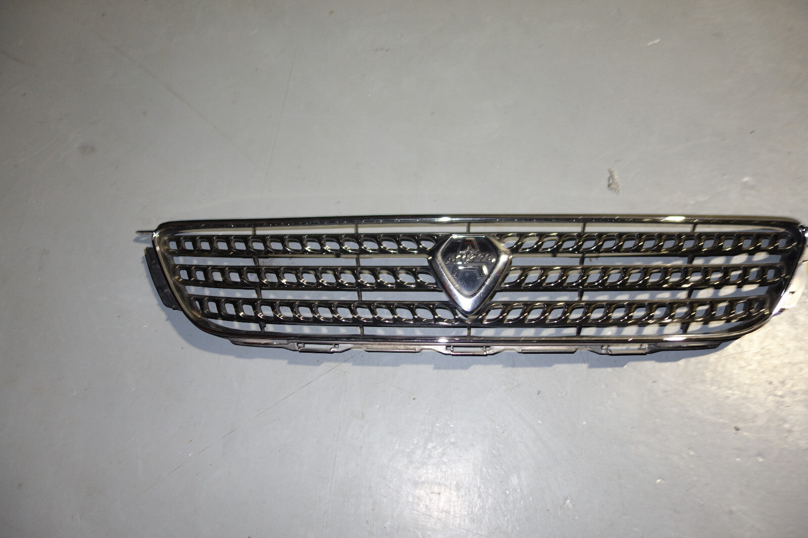 JDM Toyota Altezza Grille Lexus IS300 Grille OEM Japan 2001-2002-2003-2004-2005