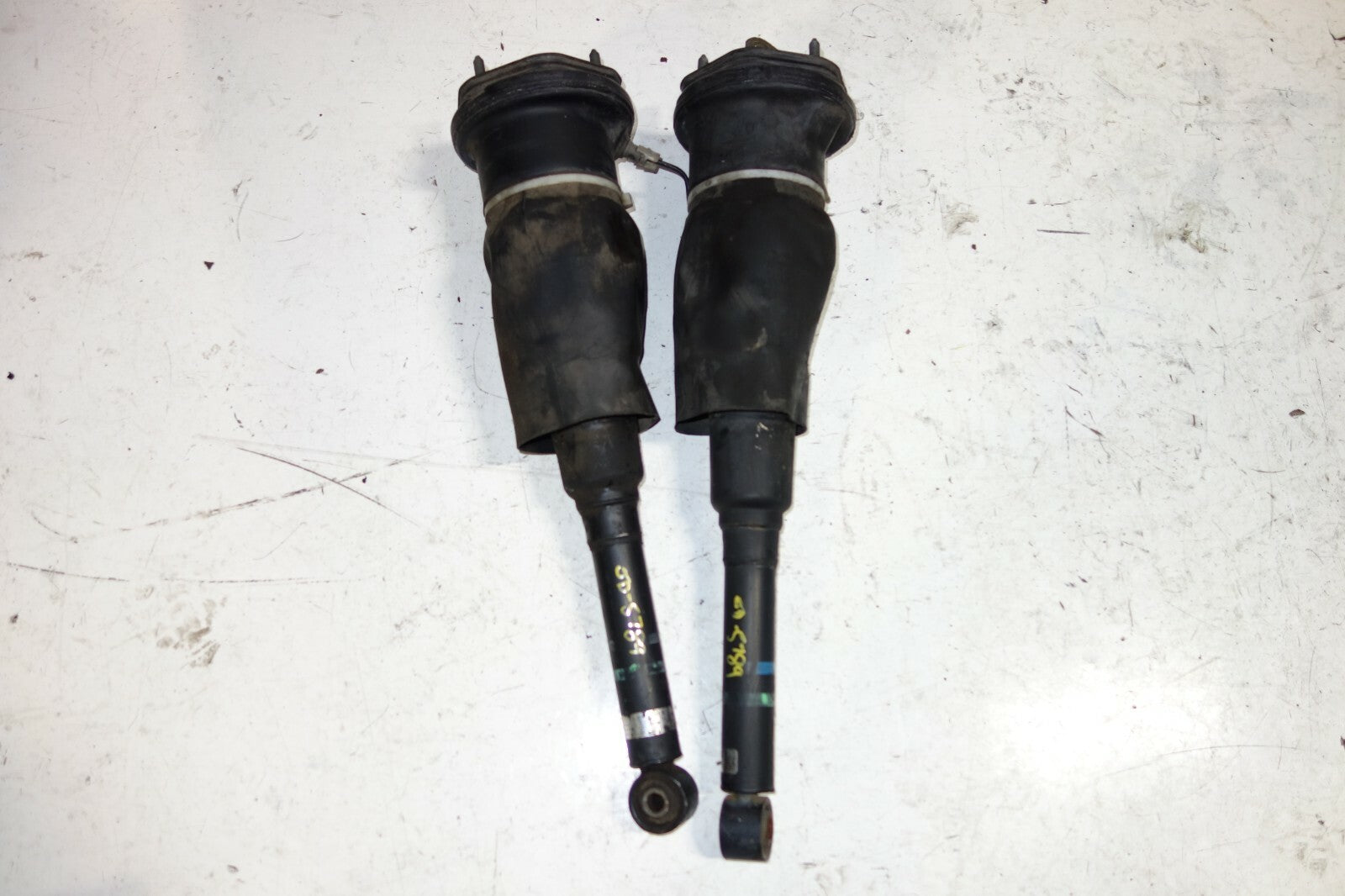 JDM Lexus LS430 Rear Right / Left Air Shocks Struts Suspension 2001-2003