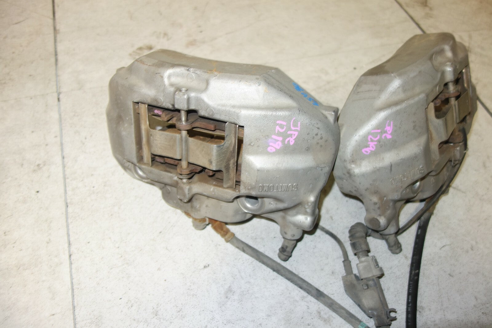 PULL OFF OEM FRONT CALIPER SET LEXUS LS430 4 PISTON JDM 2001-2006