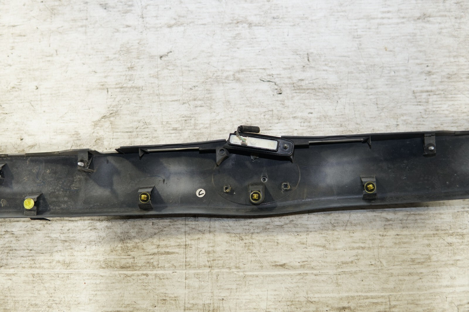 JDM Toyota Prius Rear CENTER GARNISH ZVW30 2010-2011-2012-2013-2014-2015 MF-331