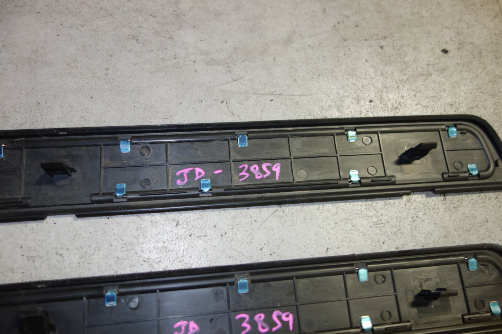 JDM 2008-2012 SUBARU IMPREZA WRX STI GRB OEM DOOR SILLS SCUFF PLATES STEPS SILL